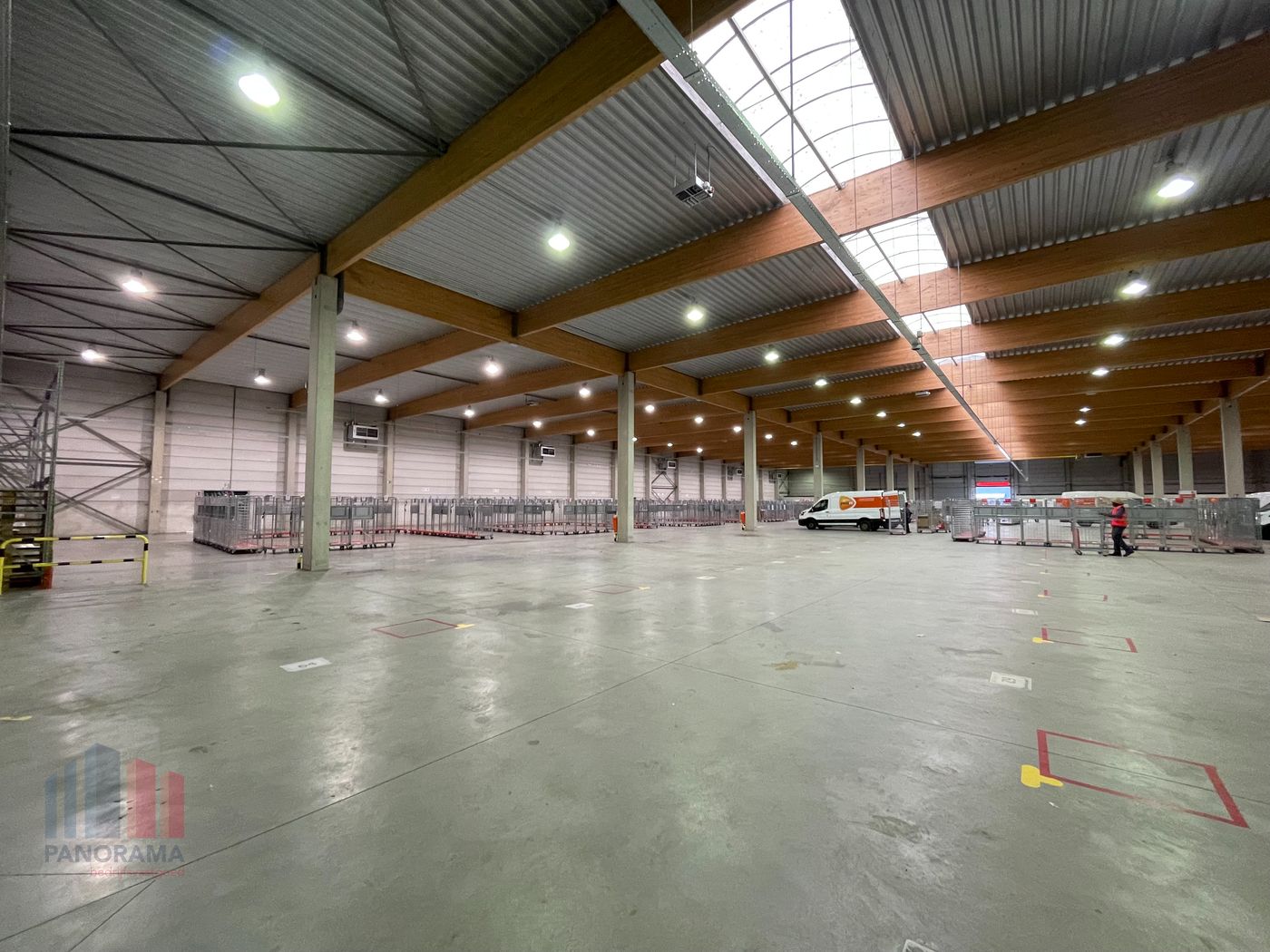 6.000 m² bedrijfsgebouw op 10.137 m² terrein op toplocatie in Ardooie - photo 4