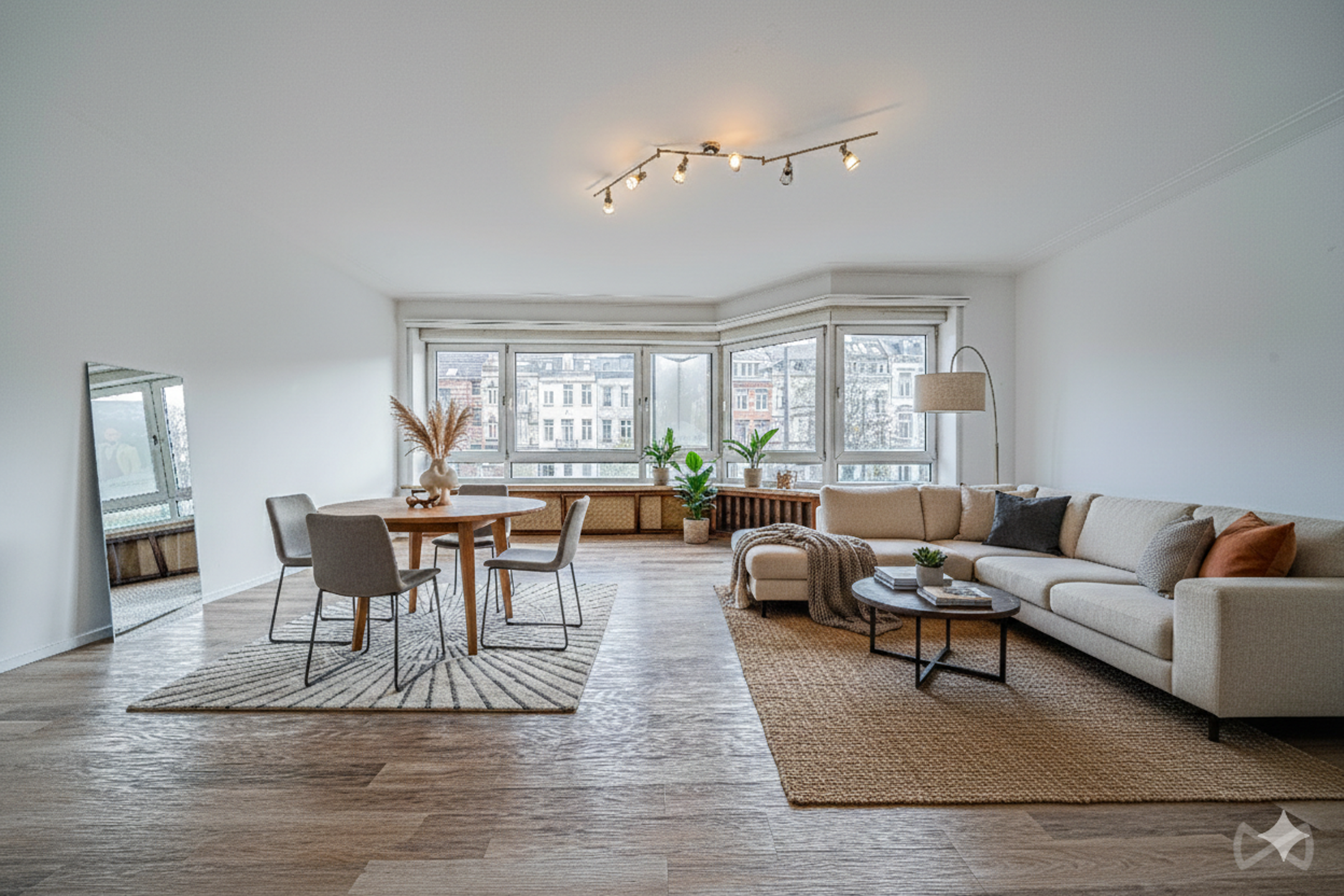 Apartment for sale in Ixelles with 3 bedrooms - photo 3