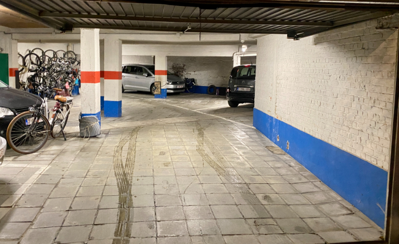 Overdekte autostaanplaats centrum Mechelen - foto 3