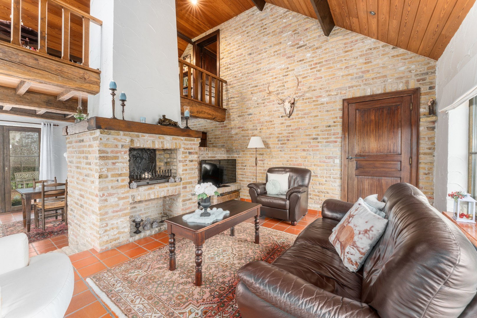 Charming villa with open view in a dead-end street in Sijsele - photo 3