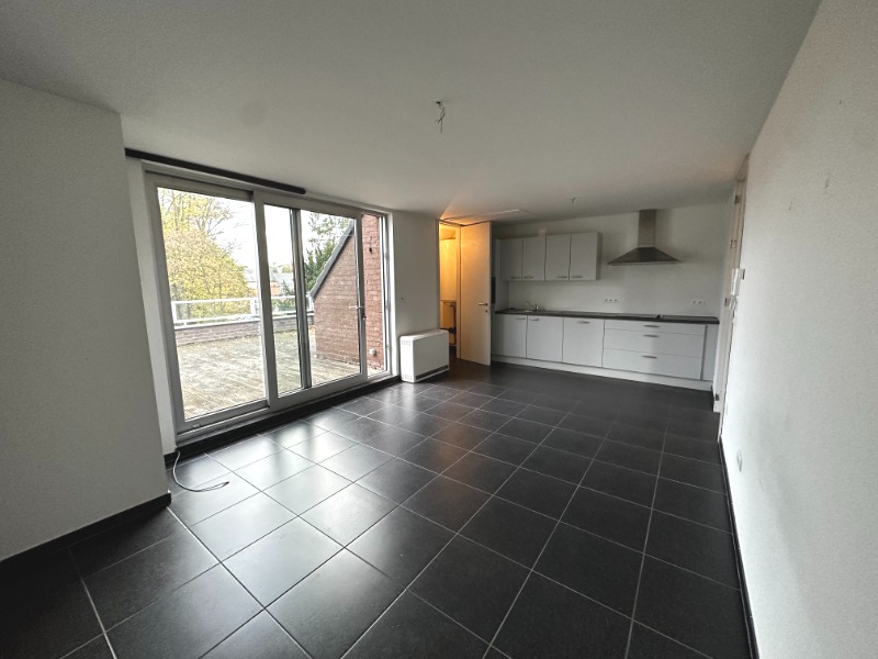 CENTRUM!!  DAK APPARTEMENT (+-80m²) MET PRACHTIG TERRAS + GARAGE + BINNENTUIN - foto 2