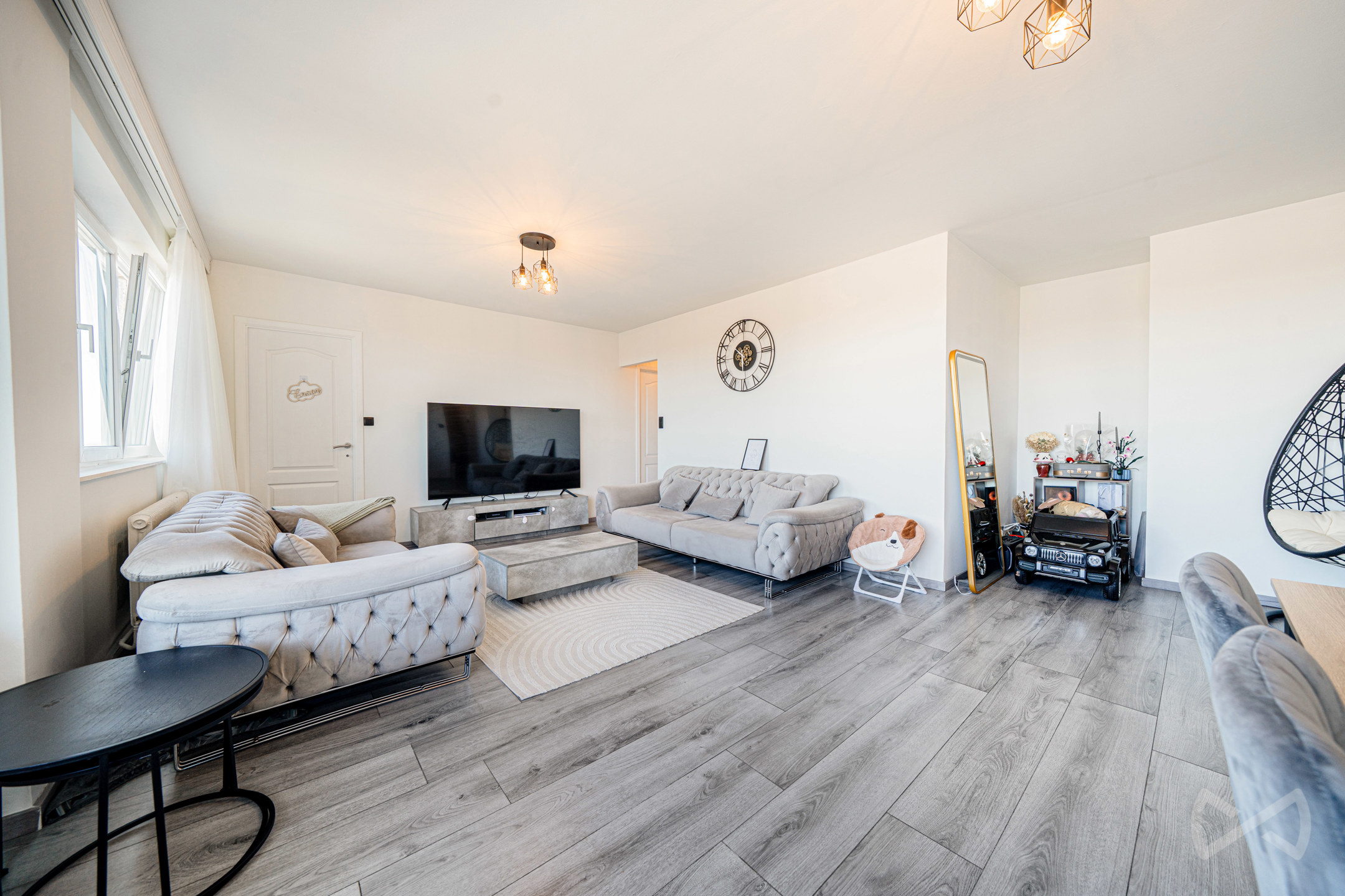 Licht appartement, 3 slaapkamers en een prachtig uitzicht! - foto 4