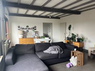 Ruim en verzorgd appartement te huur in Lembeke, ideaal voor een gezin of koppel dat comfortabel wil wonen.Het appartement beschikt over: * 3...