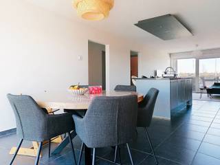 Dit modern appartement, gelegen op de tweede verdieping, bevindt zich in een aangename en vlot bereikbare omgeving in Rumst.Bij het betreden van het...