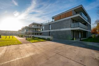 Dit moderne appartement is gelegen in het nieuwbouwproject "Swyndrecht" en heeft een bewoonbare oppervlakte van +/-108m² + een terrasoppervlakte...