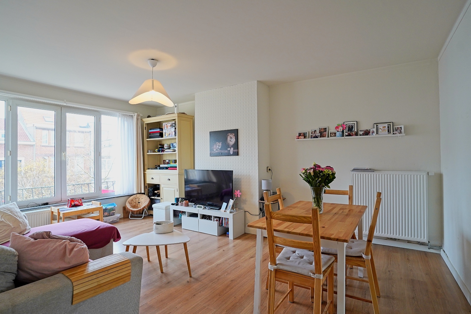 Gezellig en lichtrijk appartement te koop in het hart van Merksem - foto 2