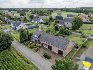 Te Koop in Balen-Olmen – Uniek Vastgoed met Tal van Mogelijkheden!📍 Locatie: Balen-Olmen📐 Perceeloppervlakte: ca. 2.000 m²🏡 Vraagprijs inclusief...