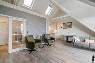 Huurprijs 1.100 EUR per maand+ 50 EUR per maand voor de ondergrondse autostaanplaats en berging+ 100 EUR per maand gemeenschappelijke kostenKosten...