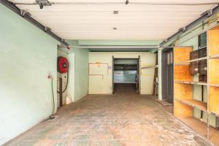 Dans l'un des endroits les plus recherchés d'Anvers, sur la très animée Mechelseplein, nous proposons cet entrepôt d'environ 120 m² dans un...