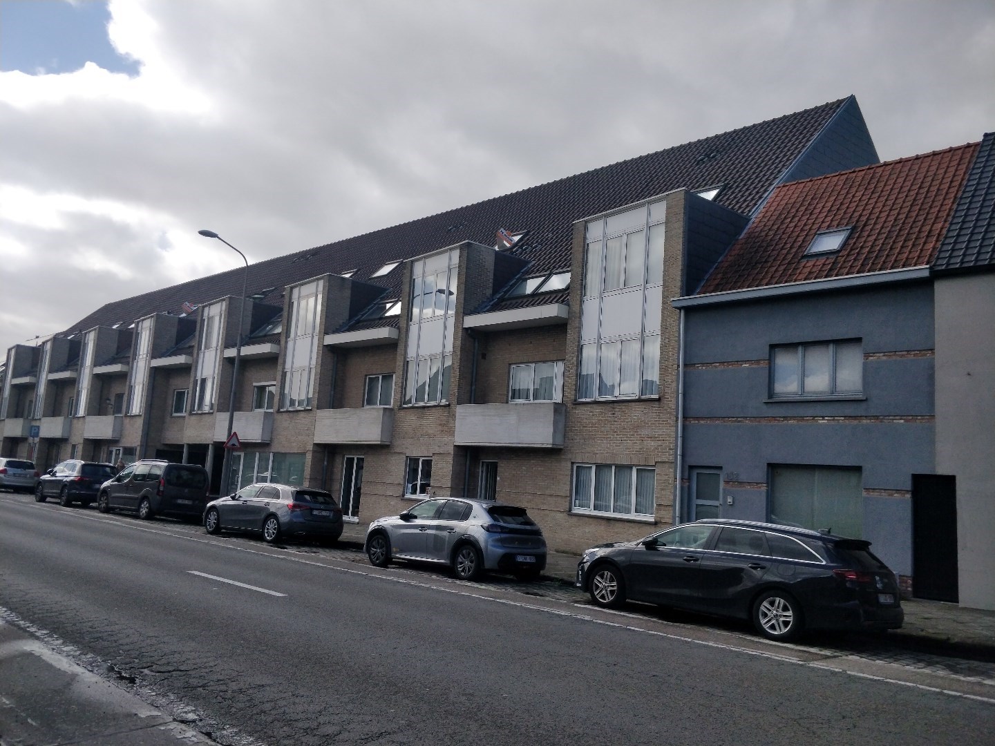 Duplex-appartement te Lokeren op tweede verdieping - foto 1