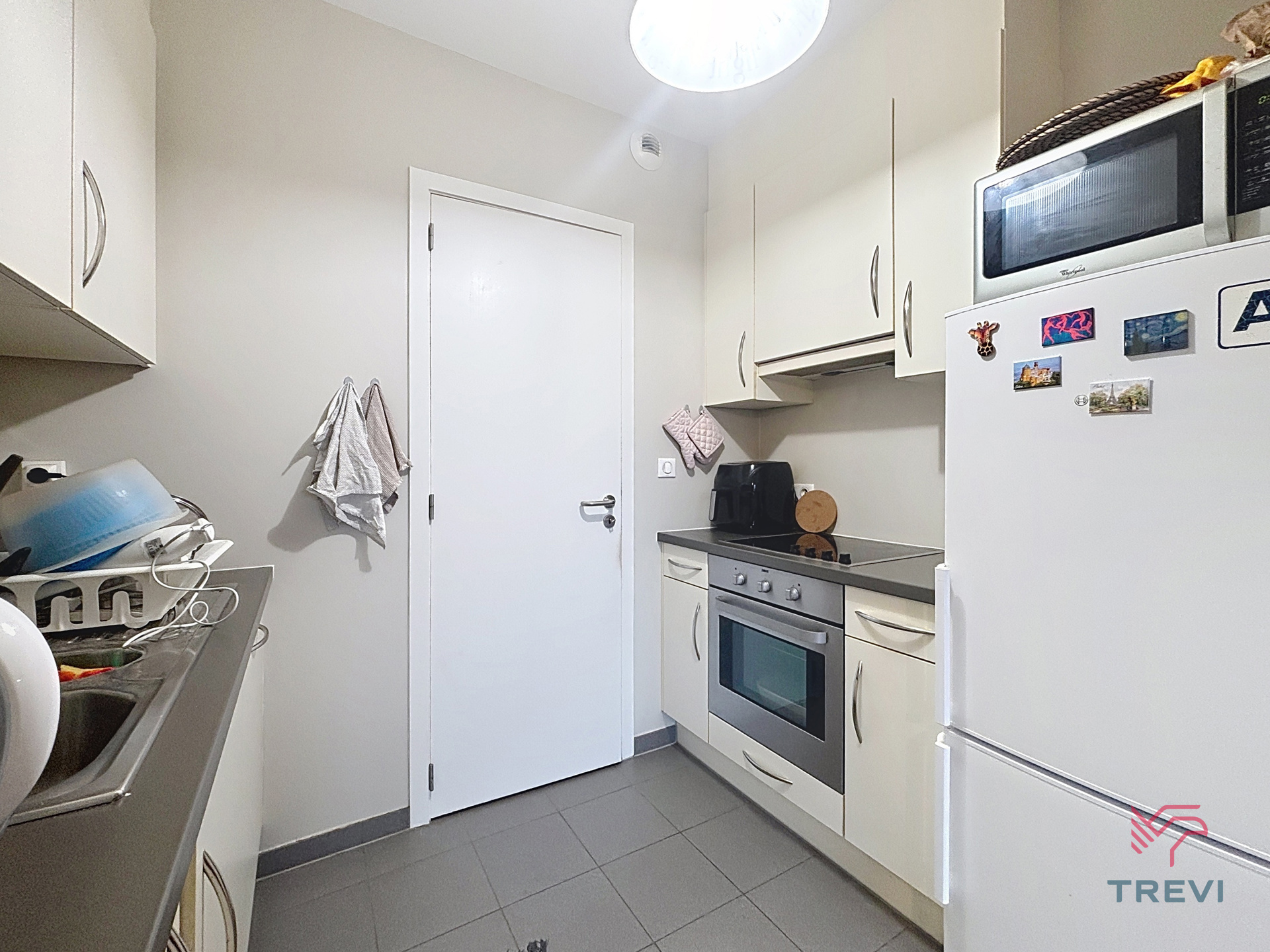 GEMEUBELD 1 slaapkamer appartement met terras - foto 4