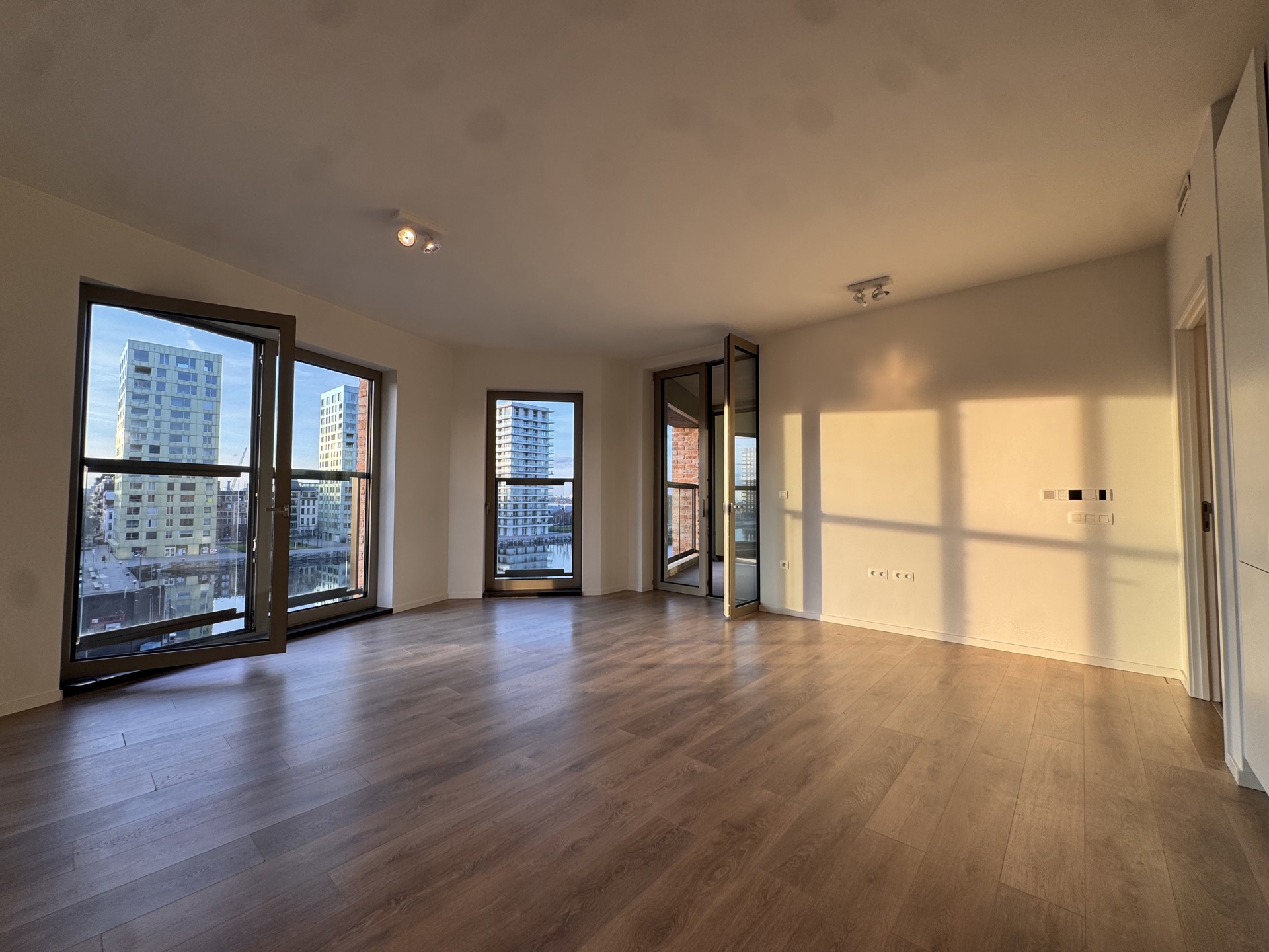 Apartment for rent in Antwerp with 2 bedrooms - photo 2