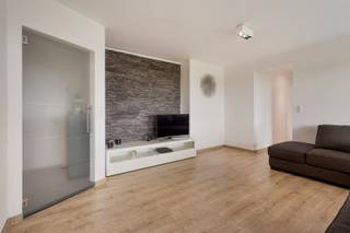 BEZOEKEN KUNNEN UITSLUITEND INGEPLAND WORDEN DOOR AANVRAAG VIA ONDERSTAANDE LINK:Bent u op zoek naar een gerenoveerd appartement met twee slaapkamers...