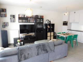 Dit recent appartement is voorzien van alle modern comfort. Het appartement bevindt zich te midden van het centrum van Paal op de tweede verdieping...