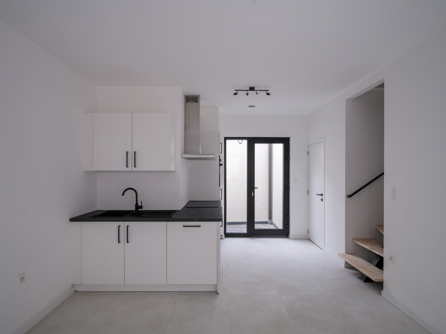 Maison prête à emménager avec trois chambres dans la région de Gand. - photo 3