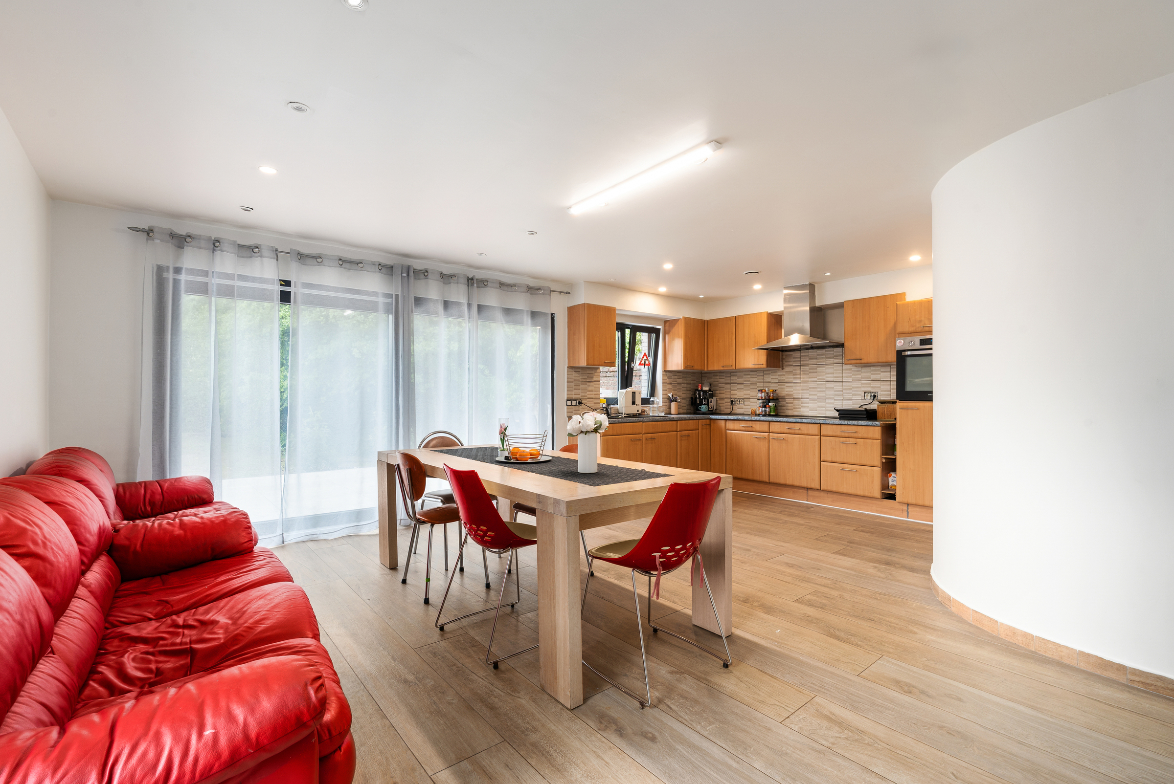 Ruime open bebouwing met royale tuin - foto 4
