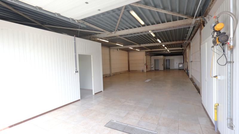 Volledig uitgeruste loods van 260 m² – ideaal voor ondernemers - foto 3