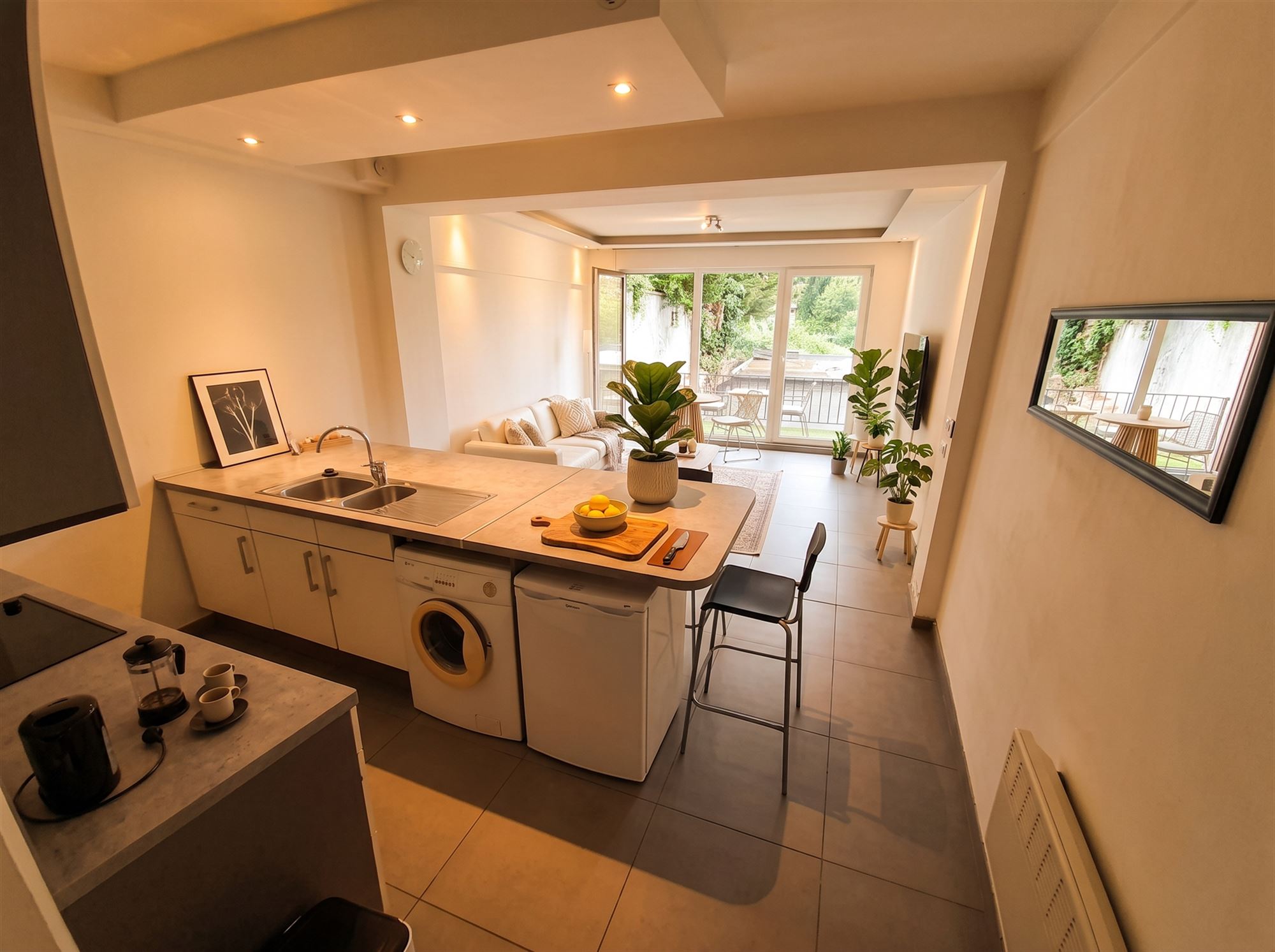 Ruime appartement met zalig terras nabij Centraal Station. - foto 3
