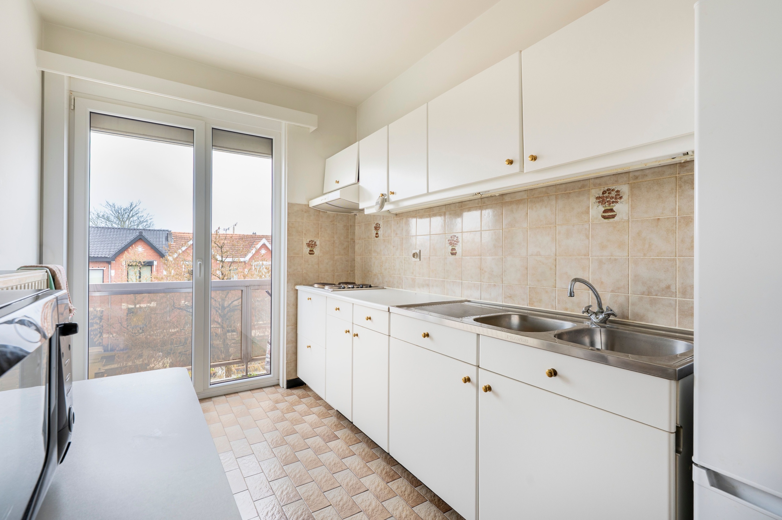 Twee slaapkamer appartement met garagebox in Mariaburg-Ekeren te huur! - foto 5