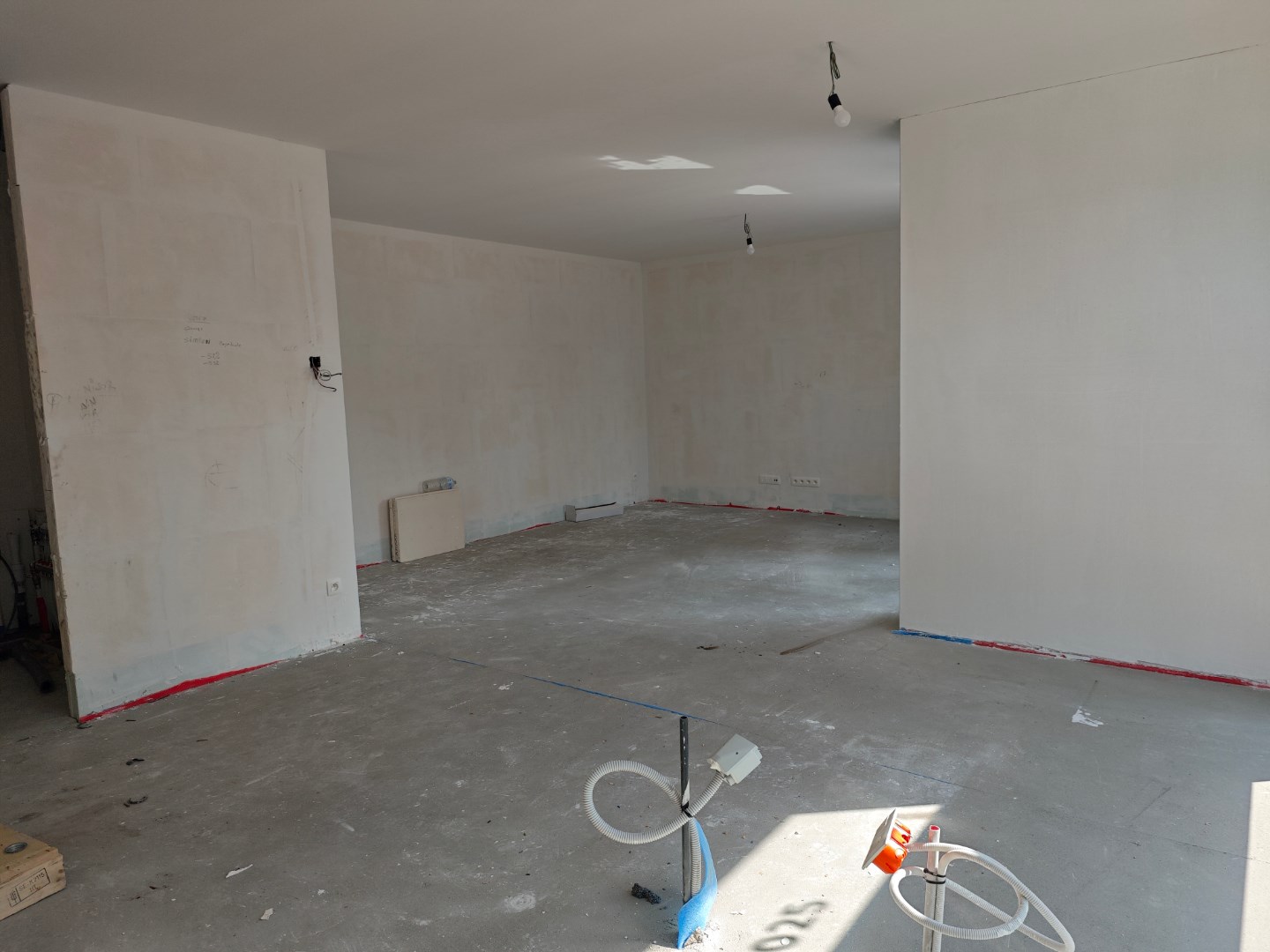 Centraal gelegen 2-slaapkamerappartement met zongericht terras in een moderne nieuwbouwresidentie - foto 2