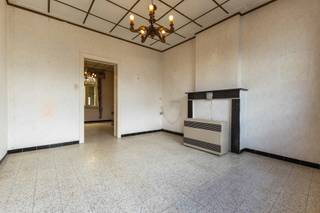 Immo Pické biedt U deze gunstig gelegen woning aan op wandelafstand van het centrum van Halle en bijgevolg in de nabijheid van scholen,...