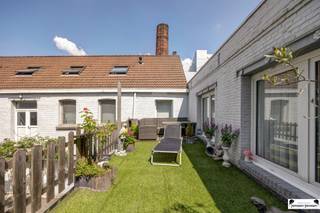 Ruim appartement in voormalige suikerfabriek MerksemIn de charmante, herbestemde suikerfabriek in Merksem bevindt zich dit ruime appartement van ca...