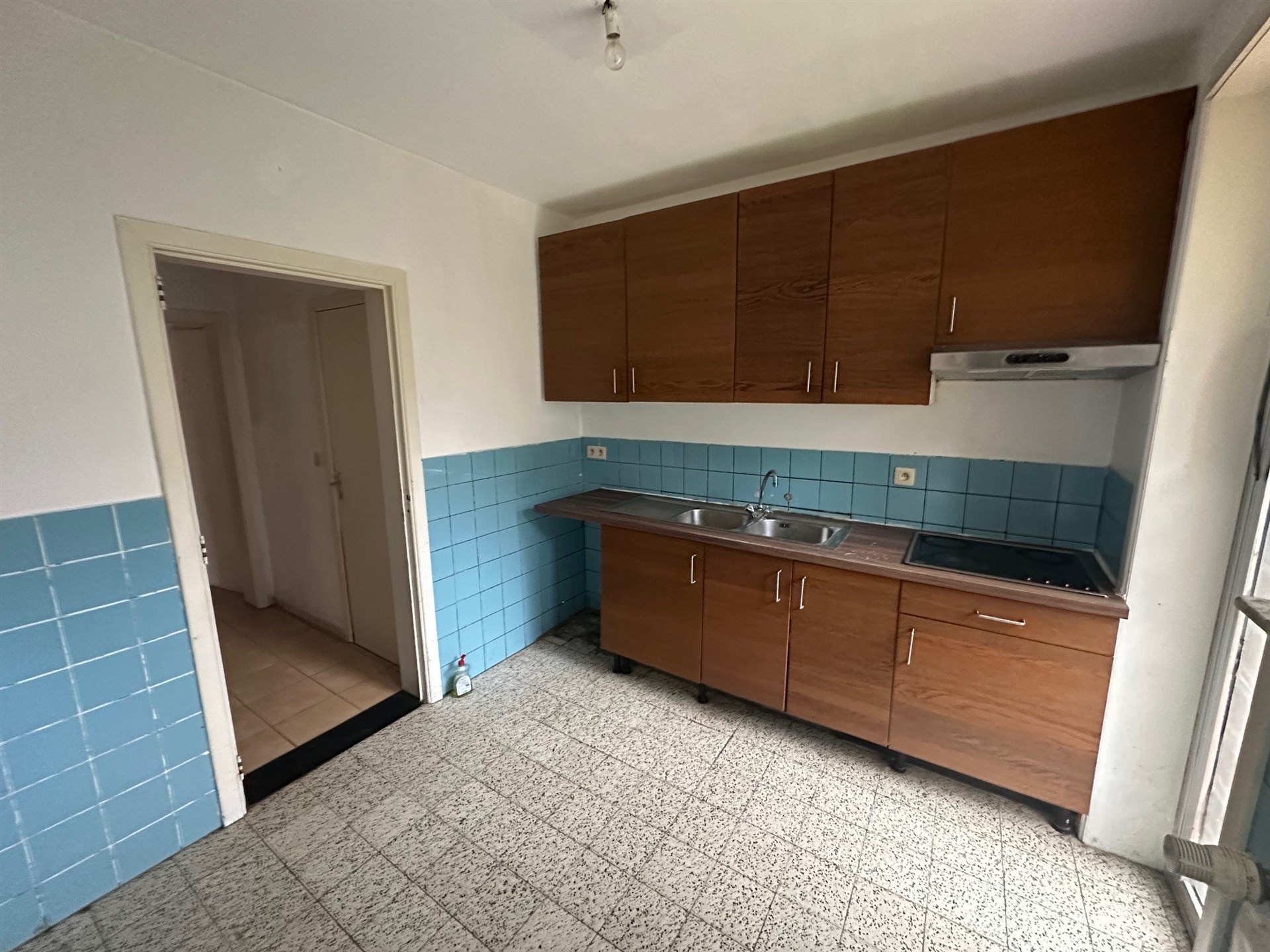 Gelijkvloers appartement met 2 slaapkamers - foto 2