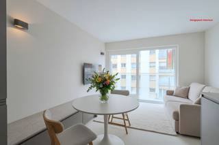 Fully renovated studio with sleeping corner located on the fourth floor of the Residence Emperador, Prosper Poulletstraat 19 in Middelkerke. This studio has a beautiful lateral sea view, a view of the hinterland and is within walking distance of shops and public transport. The facade and entrance hall of the building have recently been completely renovated!Layout: - entrance hall with the possibility of a sleeping corner - living space- installed open kitchen with cupboard space, hob, dishwasher and fridge - bathroom with walk-in shower, toilet and sink- terrace with stunning sea viewsPros:- completely renovated (2025)- side sea view- custom-made cabinets- recent facade renovation- roof already renewed- communal entrance hall completely renewedAre you looking for a renovated studio with sleeping corner and beautiful side sea view for sale in Middelkerke? Don't hesitate and book your visit today!