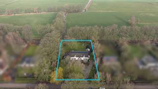 Exclusieve villa met weids uitzicht nabij de Kalmthoutse Heide op ca. 3.050 m²In een uitzonderlijk rustige en groene omgeving, vlak bij de...