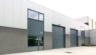 Nieuwbouw bedrijfsgebouw van 215 m2 met 1 privatieve parkeerplaats voor 1.075 EUR/mnd excl BTW Ontdek uw nieuwe bedrijfslocatie nabij...