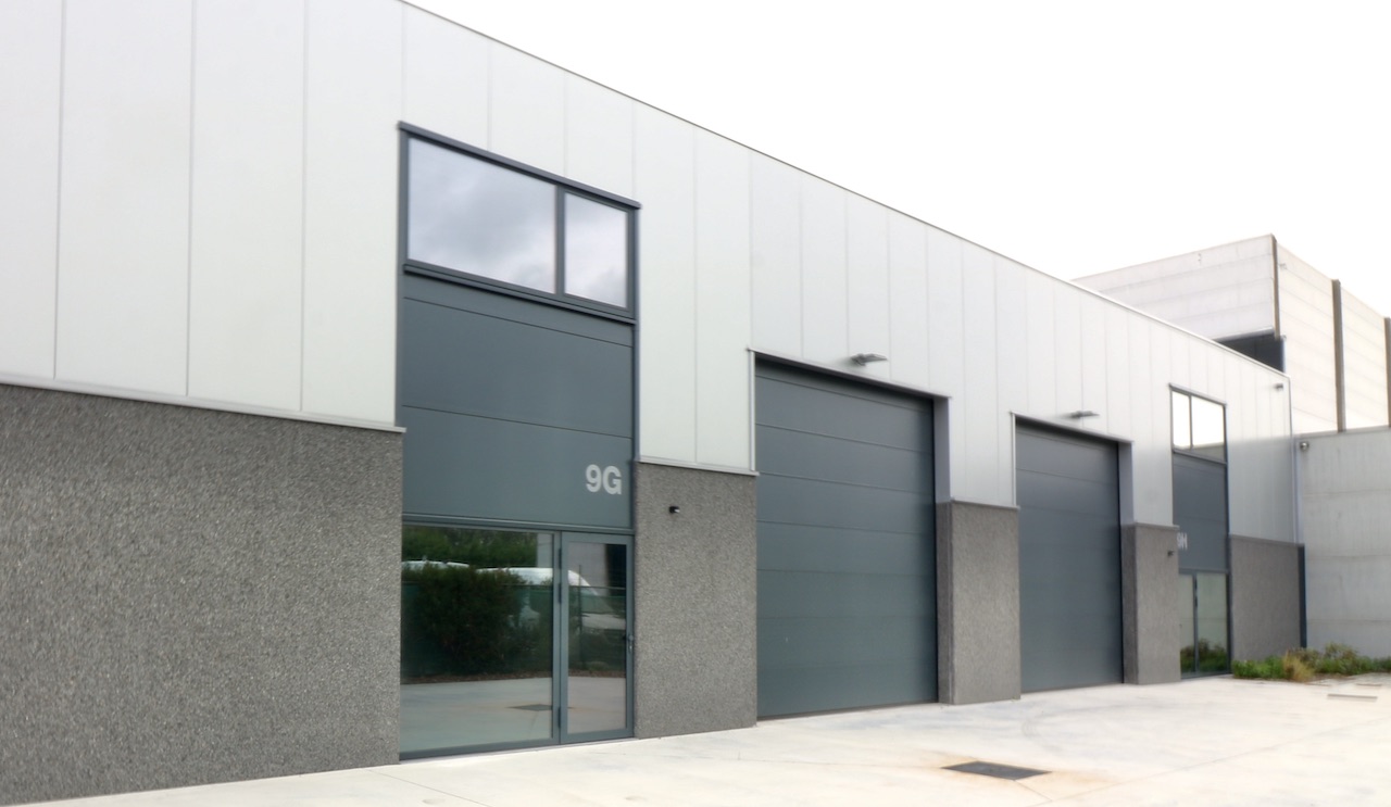 Nieuwbouw bedrijfsgebouw van 215 m2 met 1 privatieve parkeerplaats voor 1.075 EUR/mnd excl BTW - foto 1