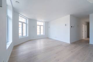 Informatie en bezoeken: 02 315 51 71Gelegen op 67 Rue Léon Théodor in Jette, op een steenworp afstand van het Place du Miroir, winkels en openbaar...