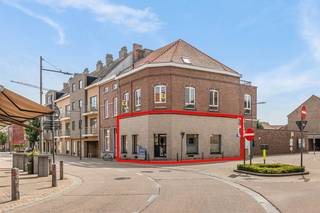 Op een uitstekende locatie in Hoegaarden centrum wordt dit instapklare handelspand te koop aangeboden. Het pand bevindt zich op het gelijkvloers...