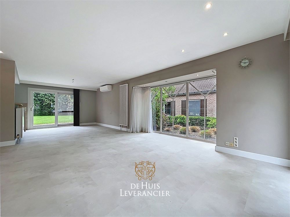 Instapklare, gerenoveerde villa in het hart van Kontich waar rust en comfort gegarandeerd worden - foto 5