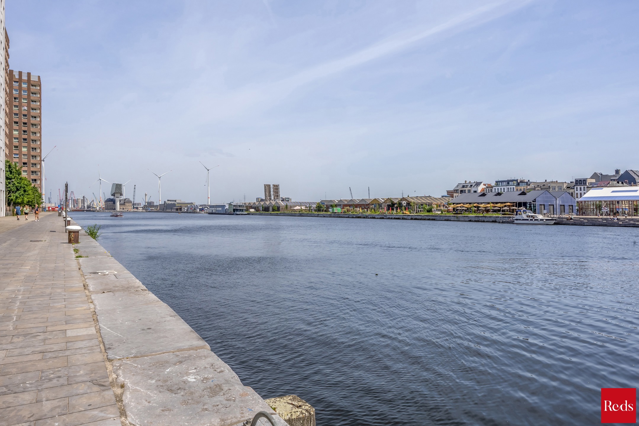 Stijlvol appartement met terras aan het Eilandje - foto 4