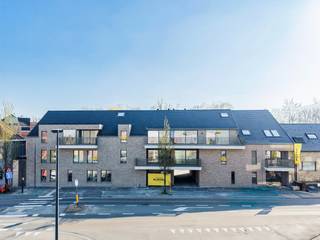 <strong>Dit project voldoet aan de 6% BTW voorwaarden.</strong>
<ul>
	<li>Project in afwerkingsfase - bezoek ter plaatse mogelijk<br /></li>
	<li>Zicht op jachthaven</li>
	<li>Twee of drie slaapkamers</li>
	<li>Keuze uit carport of staanplaats</li>
	<li>E-peil 30</li>
</ul>
<br /><strong>OMGEVING</strong><br />Potrell ontwikkelt een kleinschalig nieuwbouwproject van negen stijlvolle appartementen met zicht op de jachthaven in Ieper. Deze appartementen zijn rustig gelegen, hebben zicht op de vaargeul en bevinden zich op minder dan vijf minuten van het levendige stadscentrum in Ieper, waar zich heel wat winkels, scholen, supermarkten … situeren.<br /><br /><strong>INDELING</strong><br />De nieuwbouwappartementen worden hoogwaardig afgewerkt en bieden twee of drie slaapkamers aan. Ze hebben gevarieerde terrassen op zowel voor- als achtergevel en een privé binnentuin voor appartementen op het gelijkvloers. Tot slot kan een keuze gemaakt worden tussen een carport, inpandige garage of staanplaats bij het appartementsgebouw.<br /><br /><strong>E-PEIL 30</strong><br />De appartementen zijn voorzien van een warmtepomp, vloerverwarming en ventilatiesysteem D, zo voldoen ze aan de huidige EPB-normen.<br /><br /><strong>6% BTW</strong><br />Indien je als koper aan bepaalde voorwaarden voldoet, kun je eventueel genieten van het 6% BTW-tarief op (een gedeelte van) de constructie. Vraag gerust naar de voorwaarden.