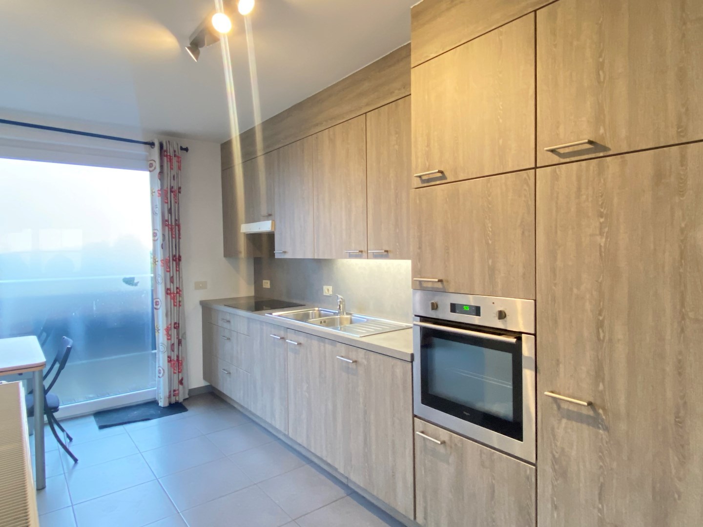 APPARTEMENT MET 3 SLAAPKAMERS EN GARAGEBOX IN HARTJE WAKKEN!!!!!! - foto 4