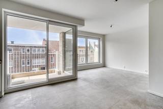 Indeling: Verdieping +2:-Inkomhal met apart toilet-Ruime, lichtrijke woonkamer met open ingerichte keuken-Berging -Slaapkamer-Badkamer...