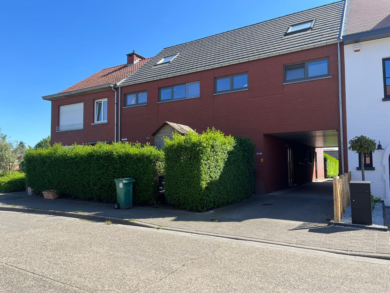 Modern gelijkvloers appartement met 1 slaapkamer, terras en garage. - foto 2