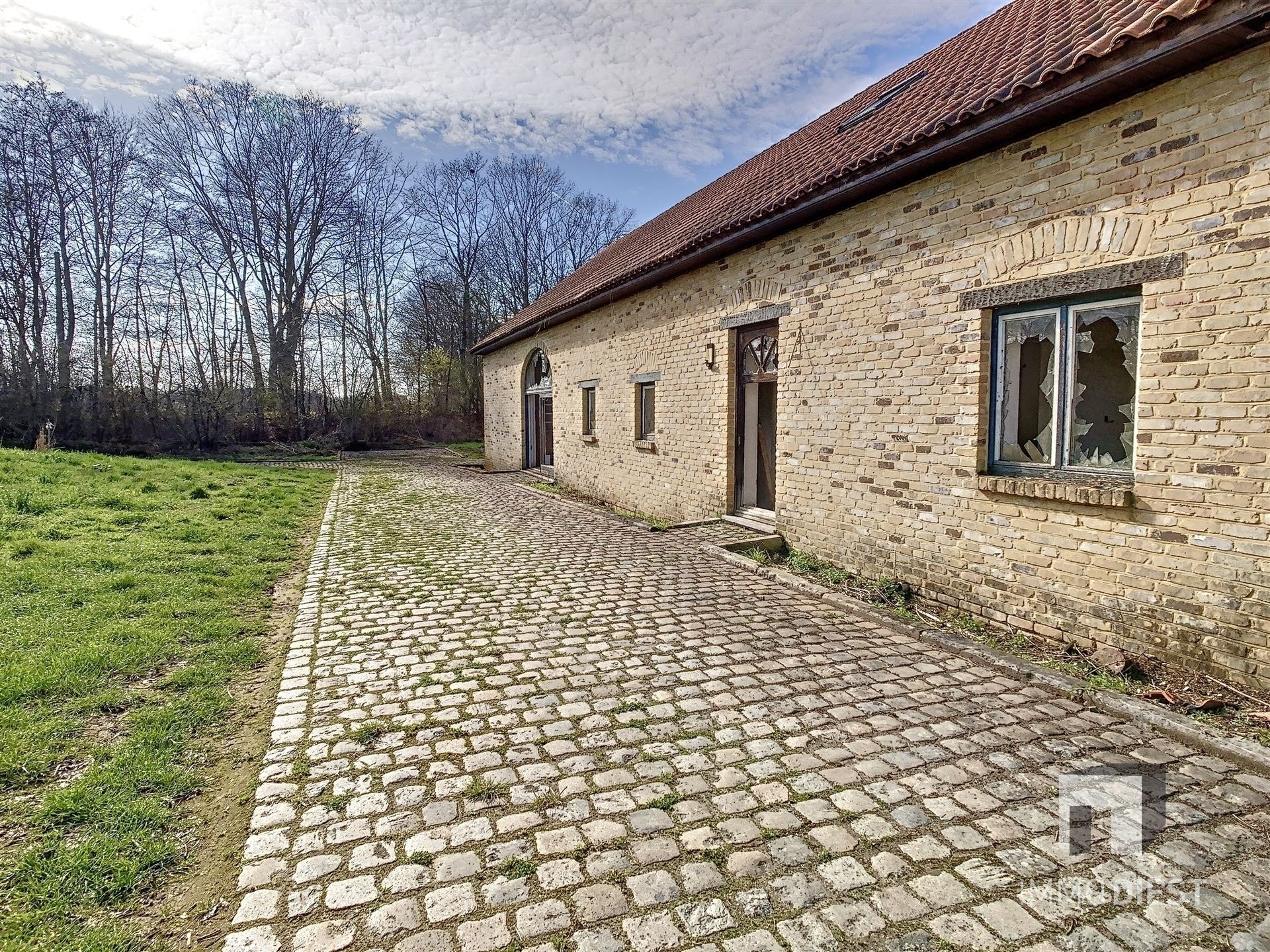 Te renoveren hoeve op 2 ha 82 ca - foto 3