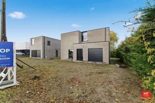Ter informatie: De afbeeldingen zijn een combinatie van lot 1 en lot 2, in combinatie met een simulatie. Vastgoedontwikkelaar C-nest realiseert...