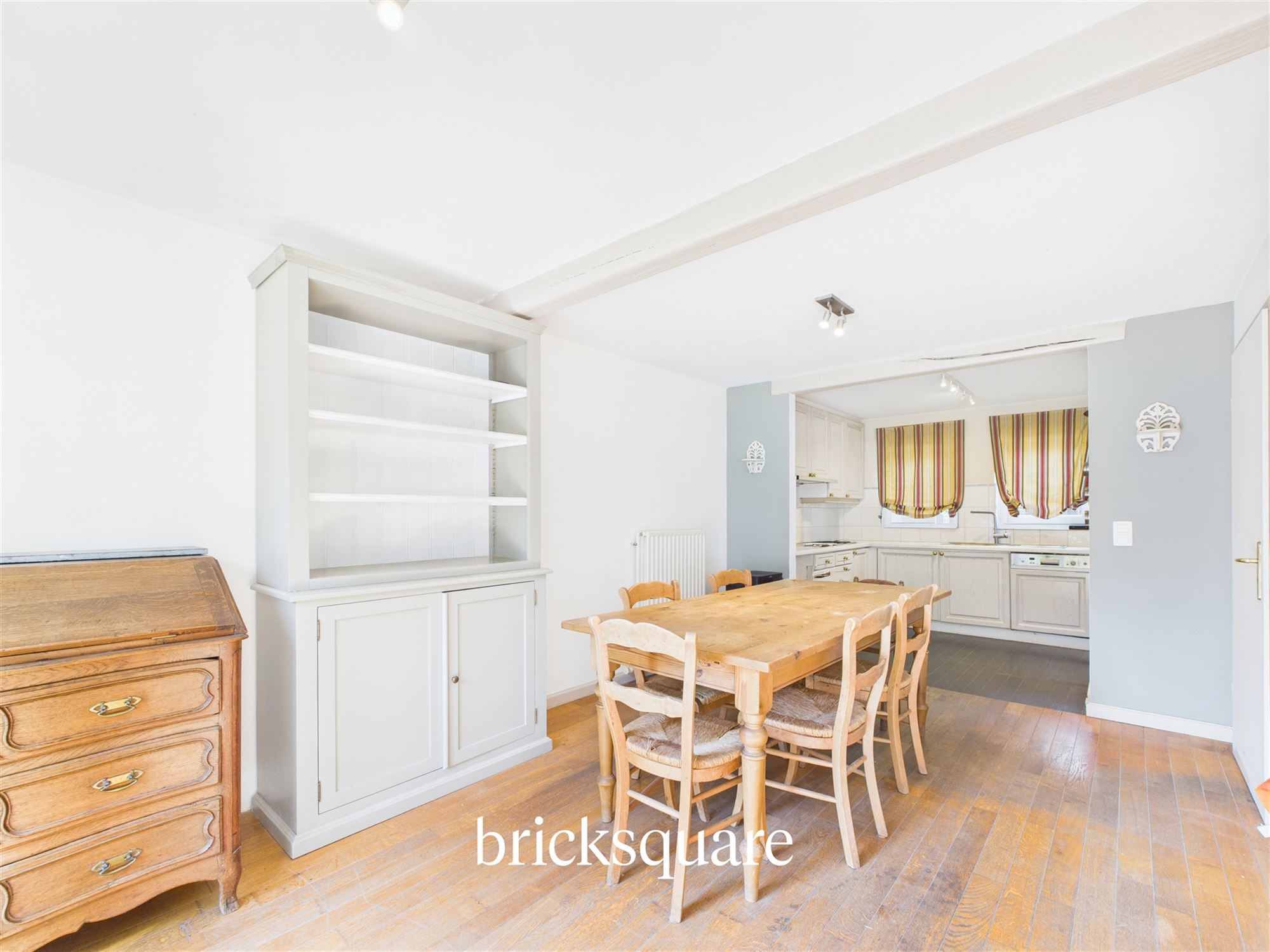 Charmant huis met 4 slaapkamers op privéterrein - foto 3