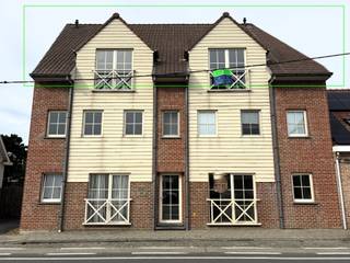 Dit prachtig appartement met 2 slaapkamers en aparte garagebox is gelegen in het rustige en groene Bossuit, een deelgemeente van Avelgem. Dankzij...