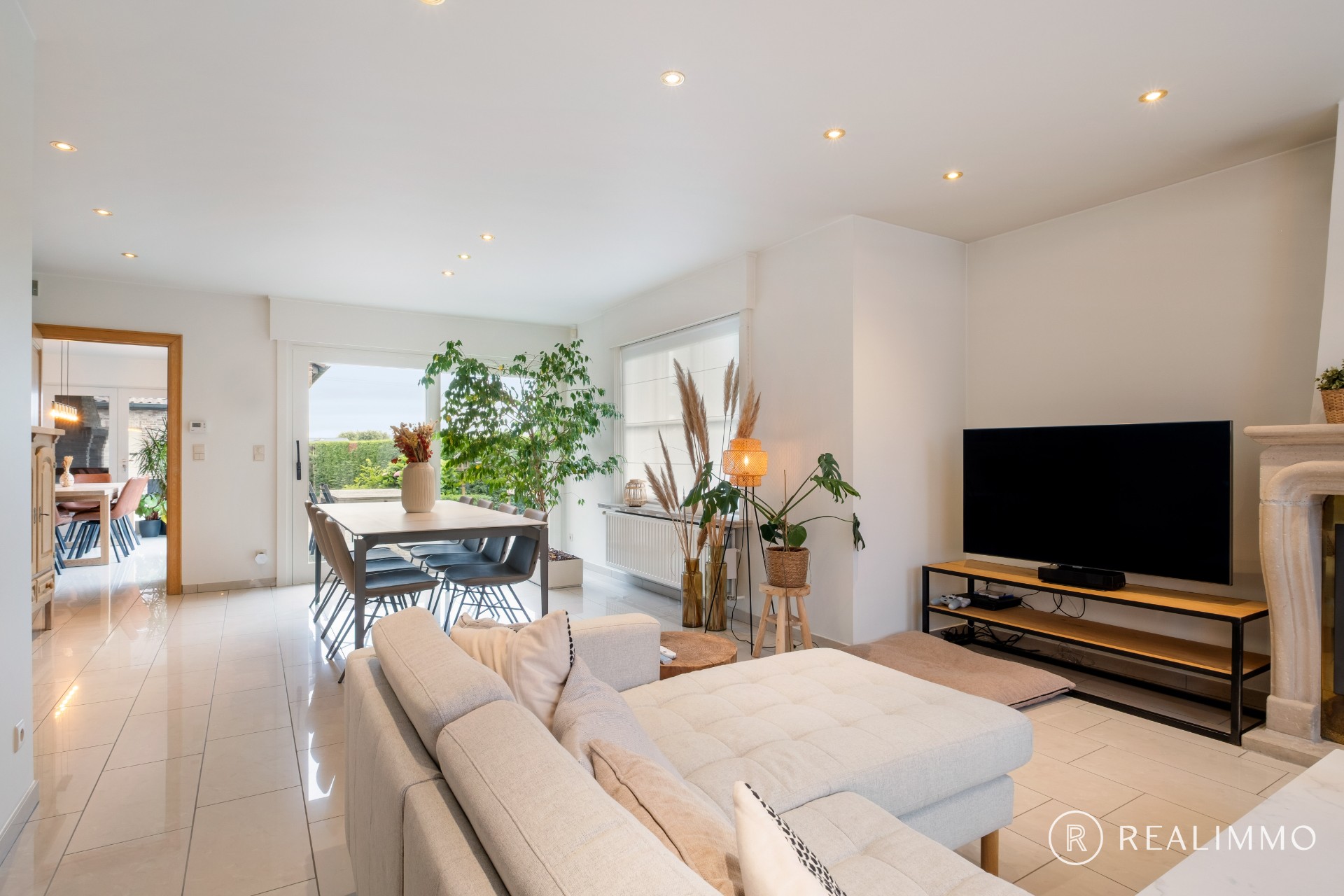 Ruime villa op 911m² in een rustige, groene omgeving te Sint-Eloois-Vijve - foto 5