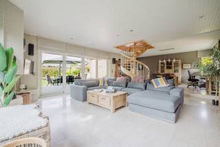 Kijkdag: zaterdag 11 april 2026 (reserveer een moment: 0472/62.03.60)LiggingDeze veelzijdige woning geniet van een rustige en gunstige ligging in...