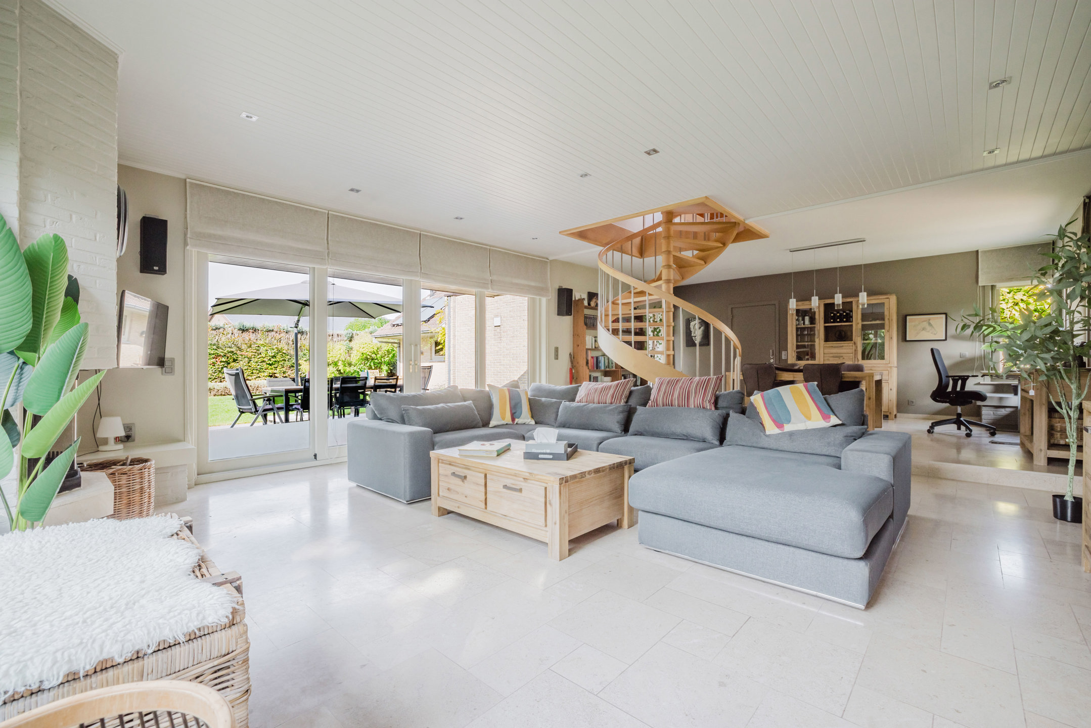 Mooie veelzijdige woning op rustige ligging te Merelbeke - foto 3