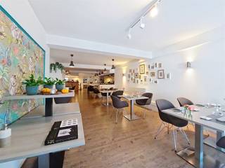 Handelspand te huur op een toplocatie in Tremelo!Ben je op zoek naar de perfecte plek voor jouw zaak?Ontdek dit charmevolle handelspand van ca 75 m²,...