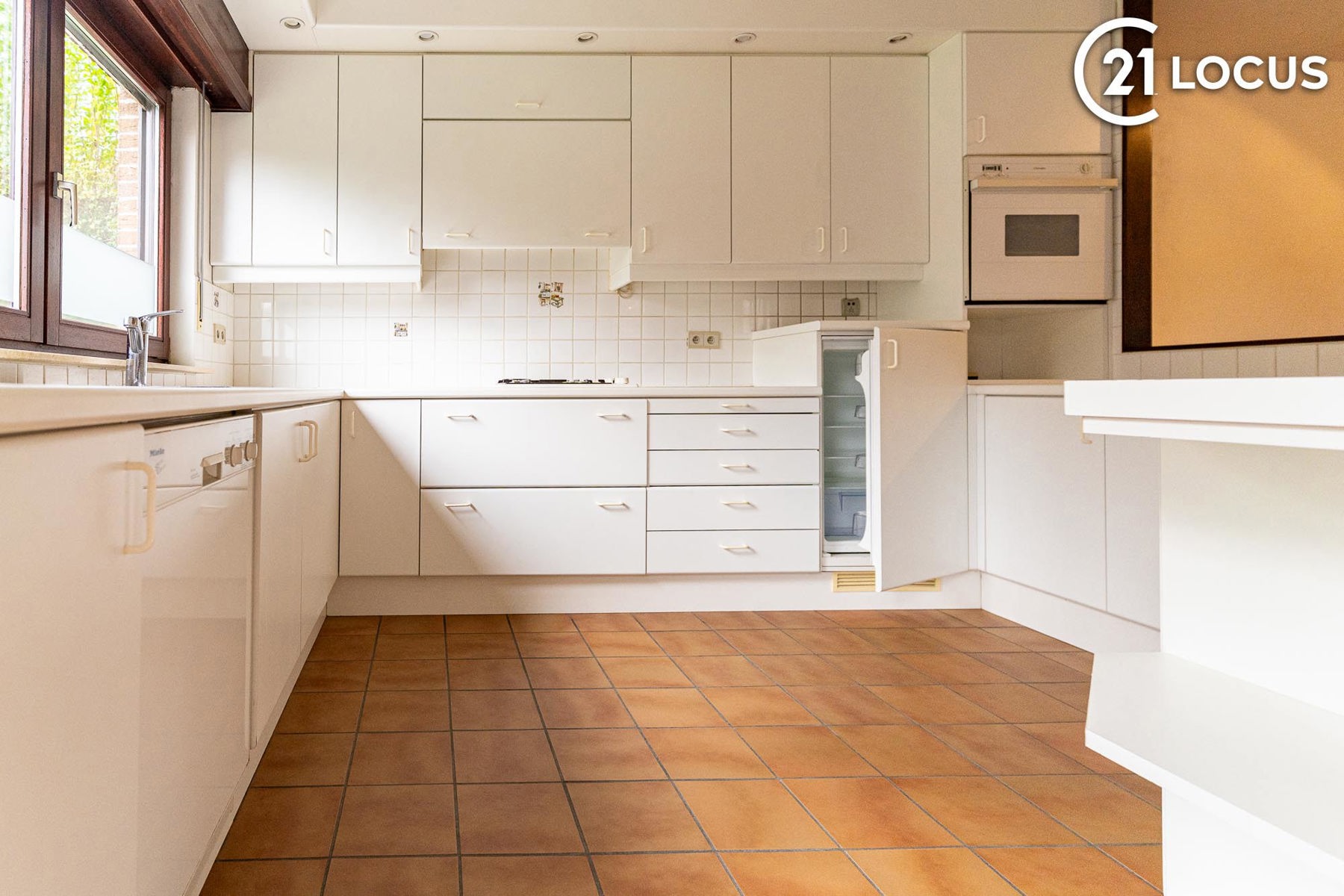 Ruime woning in rustige buurt te Zwijndrecht - 5 slaapkamers - foto 4