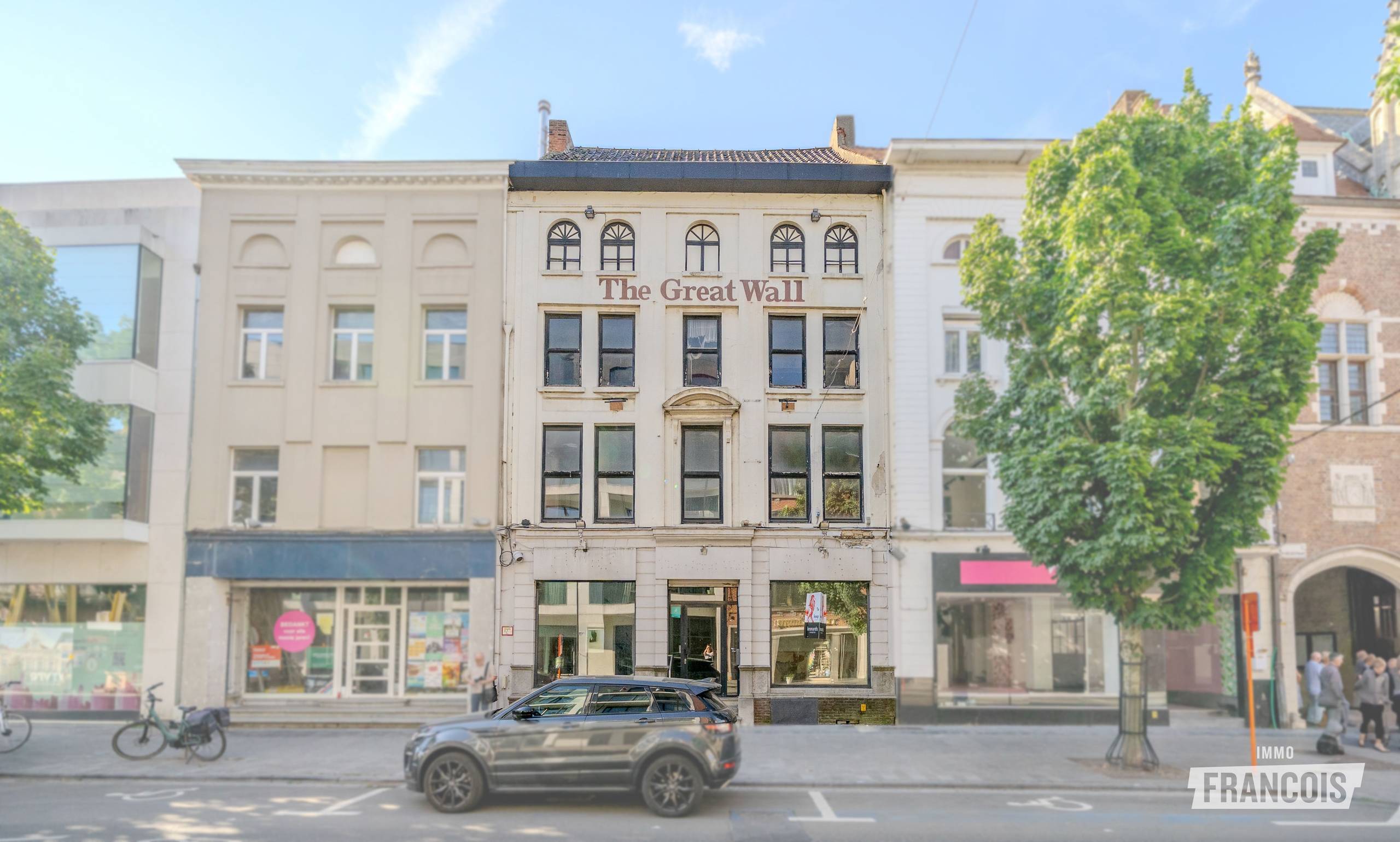 Vergund renovatieproject in een karaktervol 17de-eeuws herenhuis aan de Grote Markt van Kortrijk - foto 1