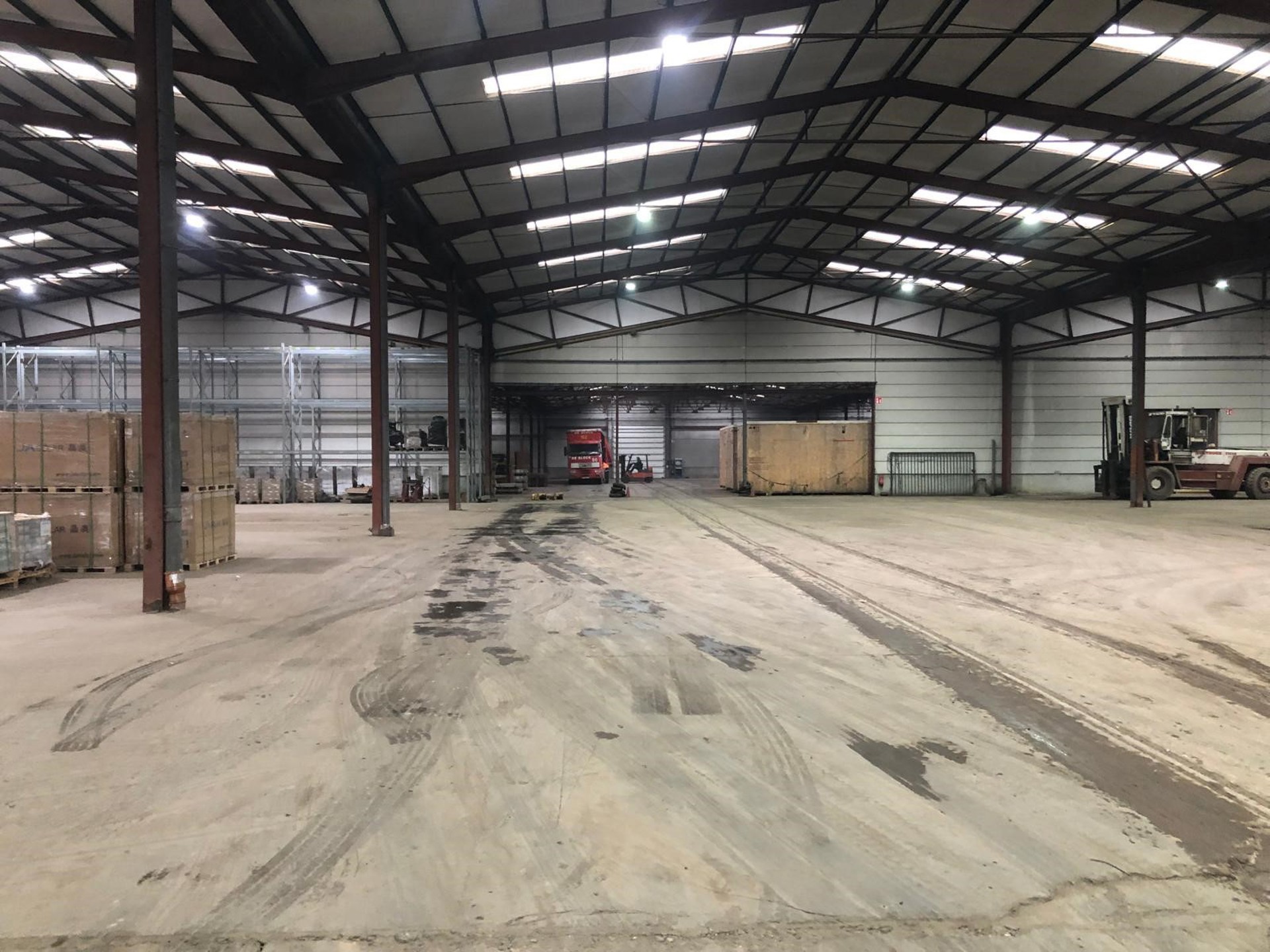 Commercial for rent in Boom - photo 3